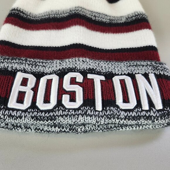 BOSTON Knitted Hat with Pom Pom - Picture 3 of 4